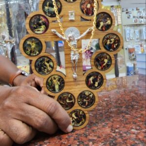 Station Of Cross-Home Use Hanging